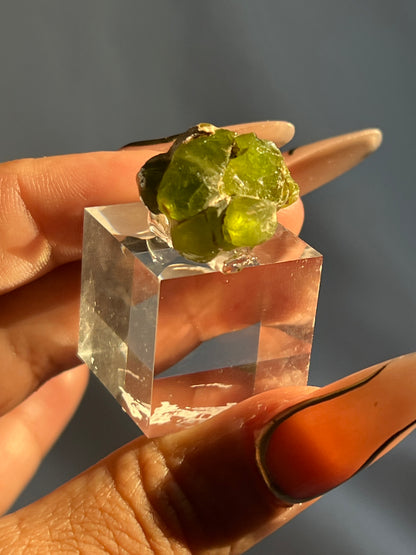 Medium-Large Peridot Clusters