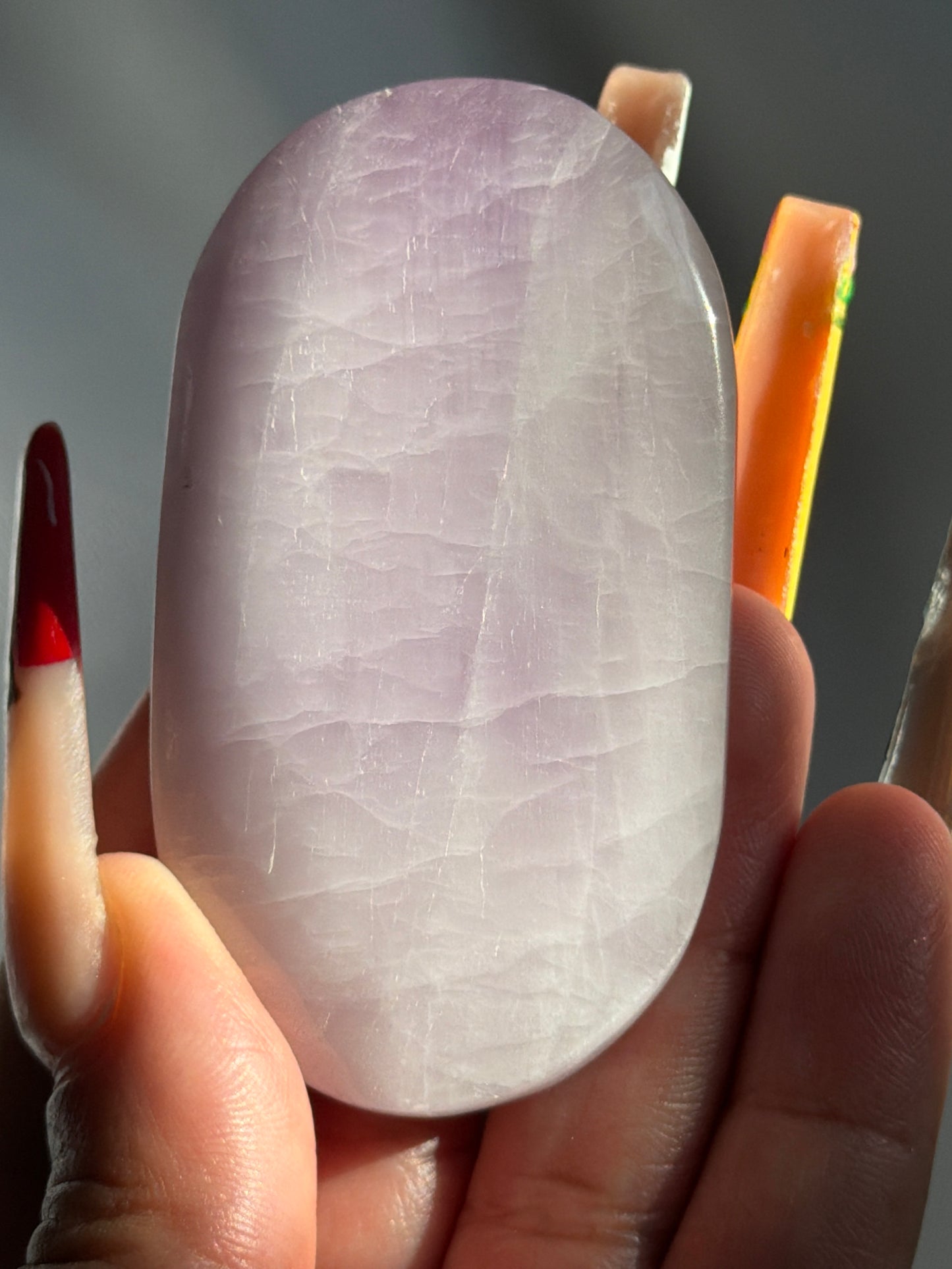 “Lilac Love” Kunzite Palm Stones