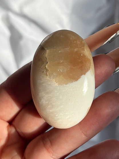 “Marshmallow Peach Pie” Peach Stilbite and Scolecite Palm Stones