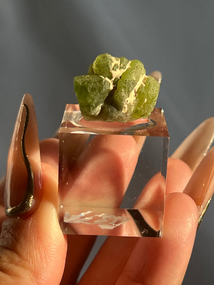 Small Peridot Clusters