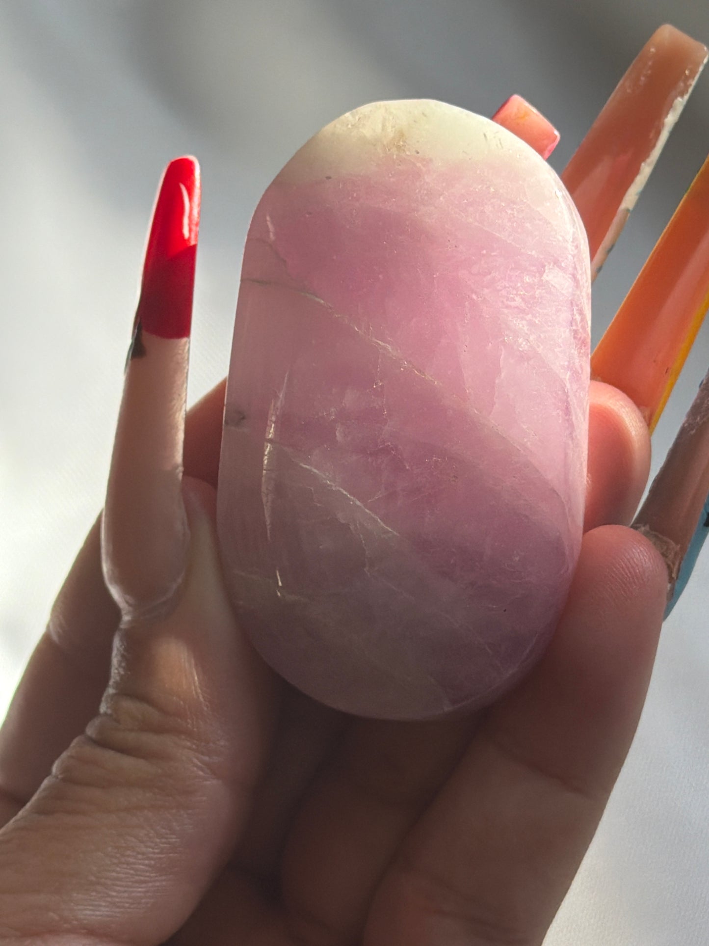 “Lilac Love” Kunzite Palm Stones