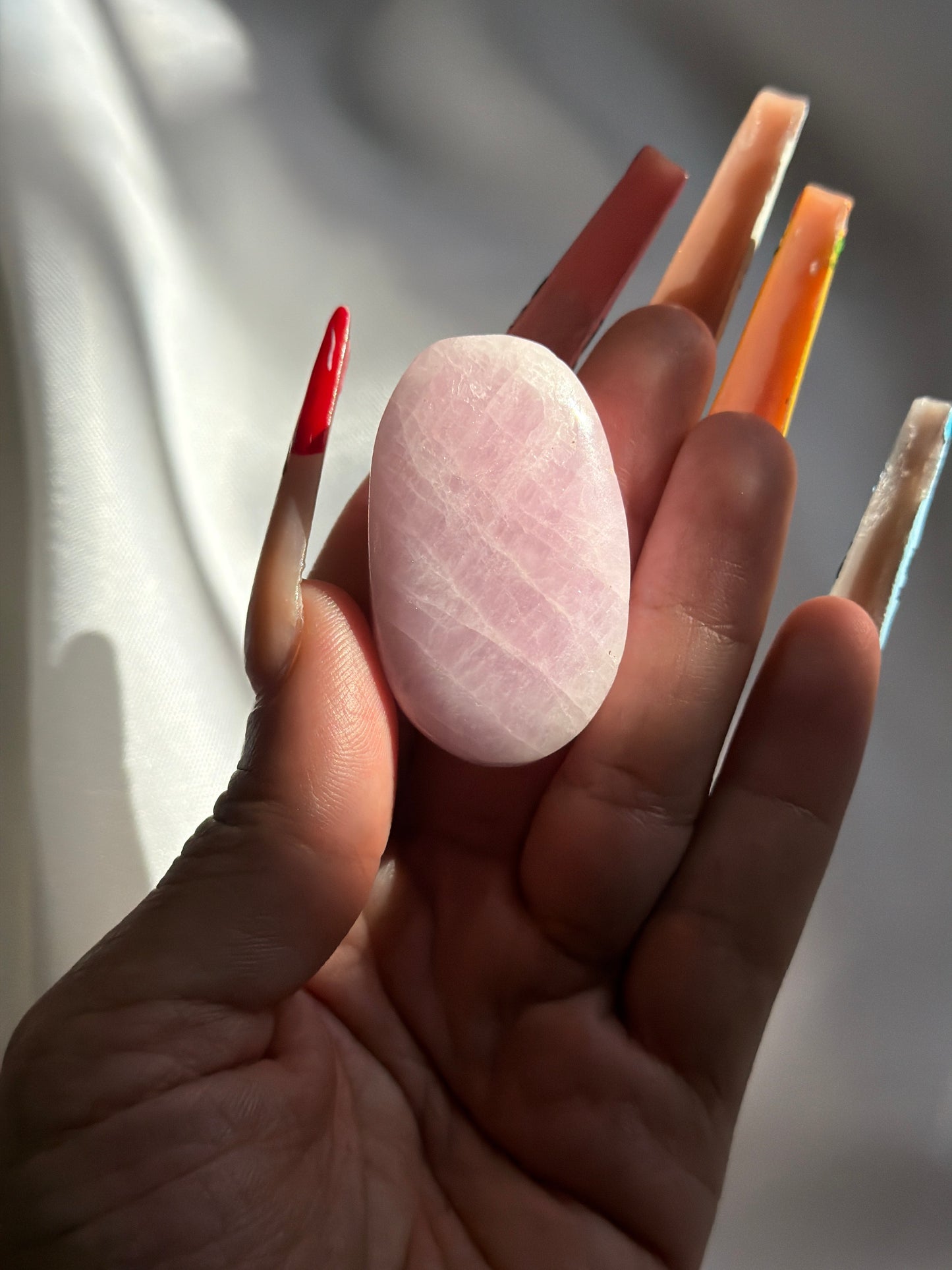 “Lilac Love” Kunzite Palm Stones