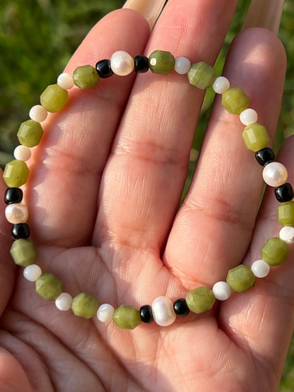 “Green Witch” Stretchy Crystal Bracelet